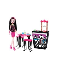 Debenhams  Monster High - Beast bites cafe draculaura doll and playset
