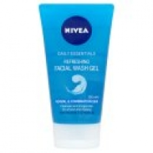 Daily Essentials Refreshing Facial Wash Gel £2.00