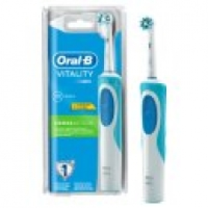 Vitality Precision Clean Electric Rechargeable Toothbrush po £17.50