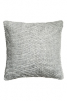 HM   Moss-knit cushion cover