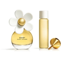 Debenhams  Marc Jacobs - Daisy purse spray 20ml