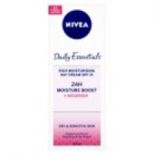 Face Cream Rich Moisturiser For Dry & Sensitive Skin £2.00
