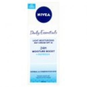 Face Cream Light Moisturiser For Normal & Combination Skin £2.00