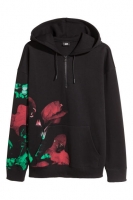 HM   Hooded top with a zip