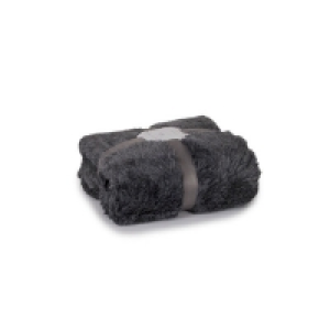 BargainCrazy  Essentials Carrington Faux Fur Throw