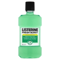Wilko  Listerine Antibacterial Mouthwash Freshburst 500ml