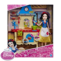 HomeBargains  Disney Princess: Snow White Stir n Bake Kitchen
