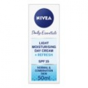 Face Cream Light Moisturiser For Normal & Combination Skin £2.00