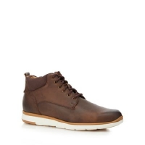 Mantaray - Brown leather Prague chukka boots