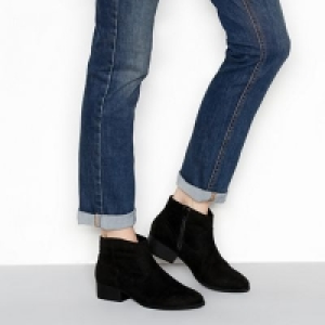 Mantaray - Black suedette Maggie ankle boots