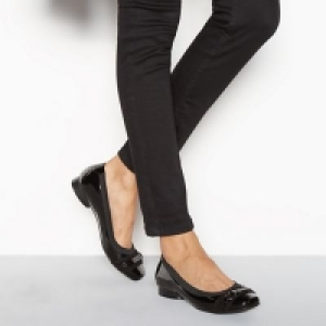 Debenhams  Good for the Sole - Black patent Gaba wide fit ballet pump