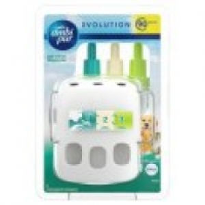 with Ambi Pur 3Volution Plug-In Starter Kit Pet Air Freshene £5.00