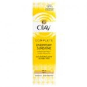 Complete Sunshine Moisturiser with Sunless Tanner SPF 15 Lig £5.00
