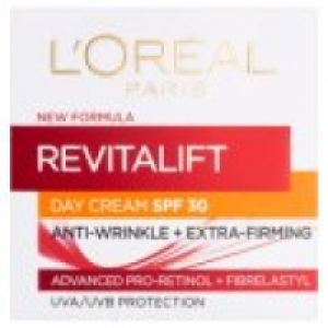 Revitalift SPF 30 Moisturiser Day Cream £7.00
