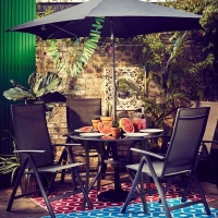 QDStores  Weybridge Metal Round Garden Dining Set & 2.5m Parasol Grey 