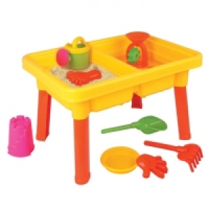 Kids Sand & Water Table £5.00