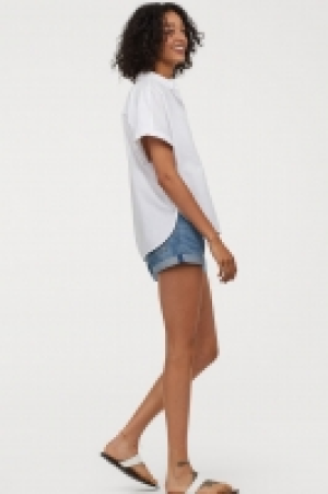  Blouse with dolman sleeves £9.00