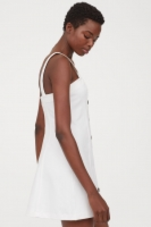  Sleeveless dress £9.00