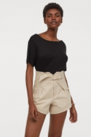  Top with a low-cut back £9.00