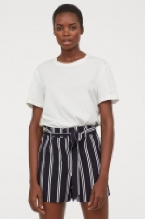  Shorts with a tie belt £5.00