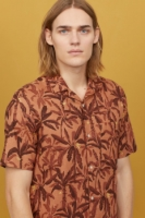  Patterned resort shirt £10.00