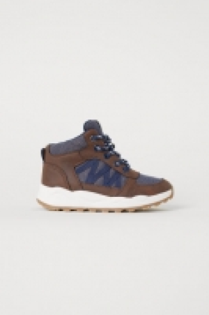  Hi-tops £19.00