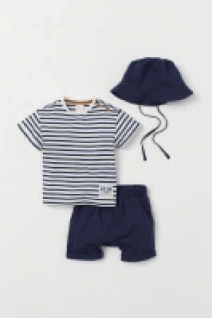  3-piece jersey set £5.00