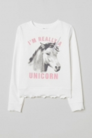  Sweatshirt with a motif £4.00