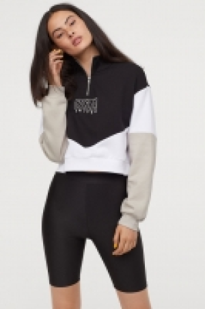  Short sweatshirt £7.00