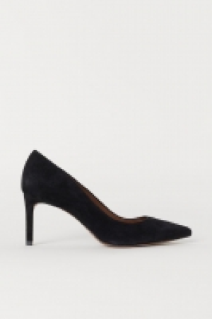  Court shoes £20.00