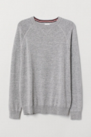  Cotton raglan-sleeved jumper £9.00
