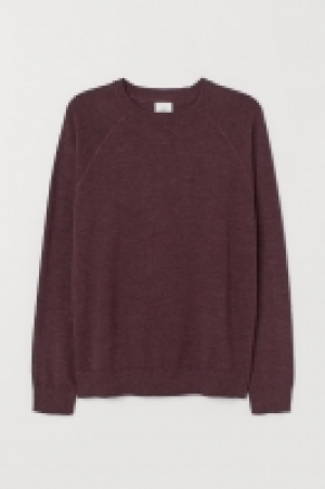  Cotton raglan-sleeved jumper £7.00