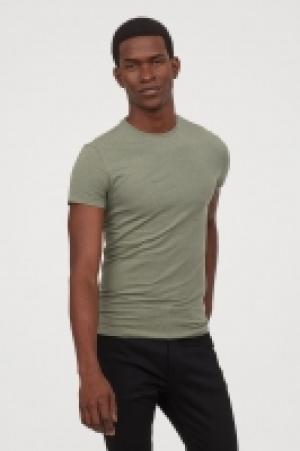 T-shirt Muscle Fit £2.00