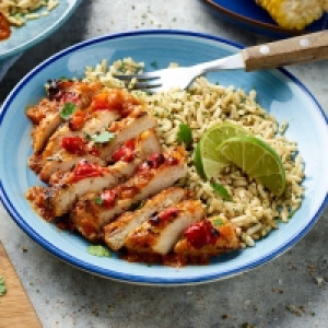 Iceland 2 Peri Peri Chicken Breasts 363g £3.00