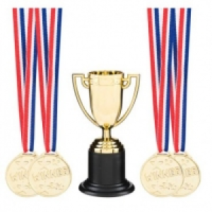 Easter 4 Pk Medals With Trophy £1.00