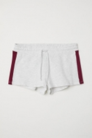  Short sweatshirt shorts £6.00