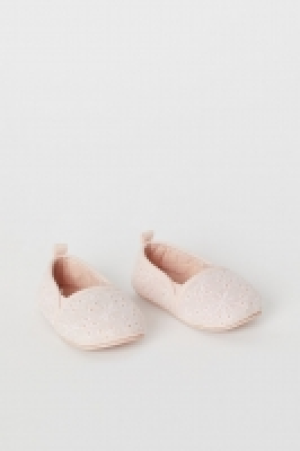 Slip-on shoes £5.00