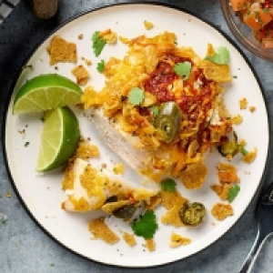 Iceland  Iceland Nacho Topped Fajita Chicken 360g Serves 2