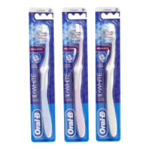 Oral B 3D White Brilliance Medium Toothbrush £1.50