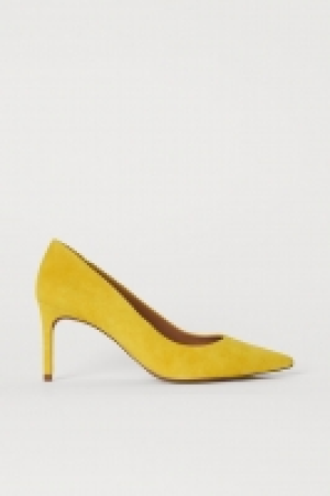  Court shoes £15.00