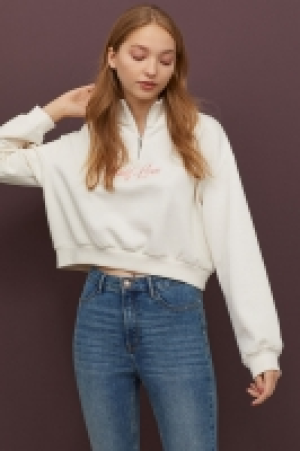  Short sweatshirt £8.00
