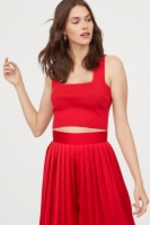  Cropped top £10.00