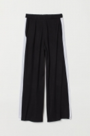  Wide jersey trousers £4.00