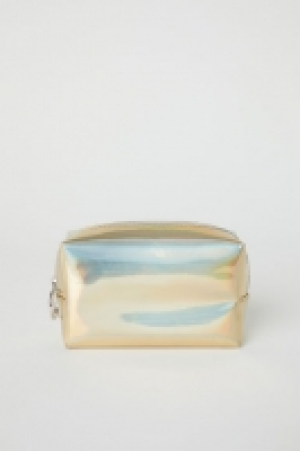  Make-up bag £2.00
