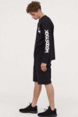  Long-sleeved jersey top £10.00