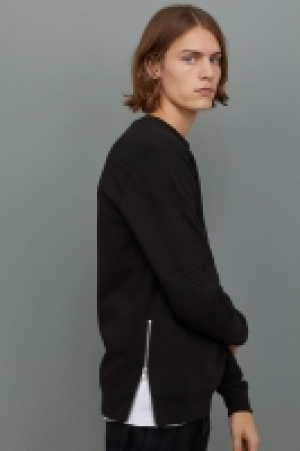 Sweatshirt with zips £12.00