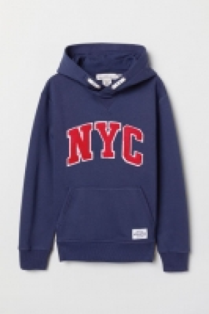  Hooded top with a text motif £12.00