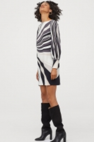  Boat-neck dress £15.00