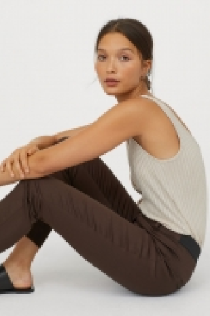  Ankle-length trousers £9.00