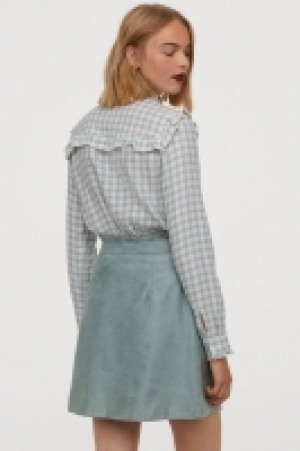  Frilled blouse £8.00